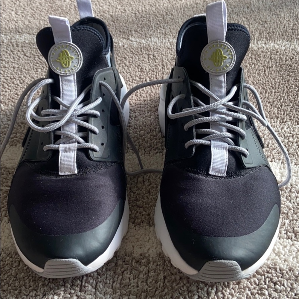 Nike Air Huarache Sneakers